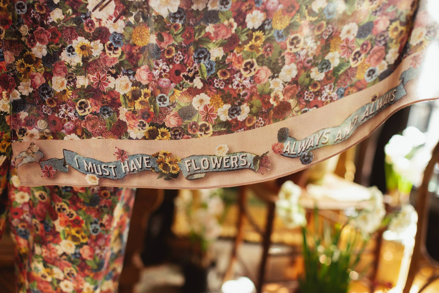 ART OF LIFE FLORAL SCARF WITH FLOWER PAINT PALETTE