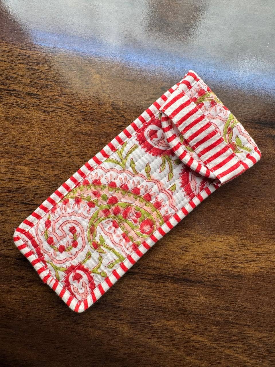 QUILTED COTTON GLASSES CASES - RED PAISLEY