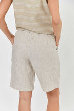 Load image into Gallery viewer, LINEN SHORTS - Rattan  loo no