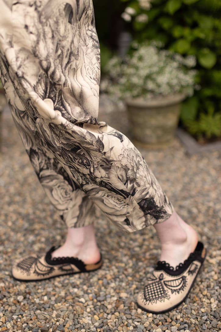 HONEY & THE MOON LINEN CROP ARTIST PANT