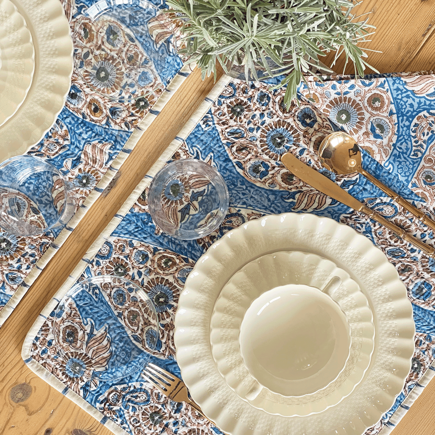 REVERSABLE BLUE PAISLEY & CREAM IKAT PLACEMATS WITH NAPKINS - SET OF 6