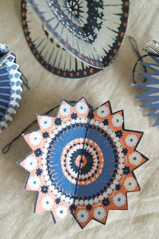 STARS PAPER ORNAMENT
