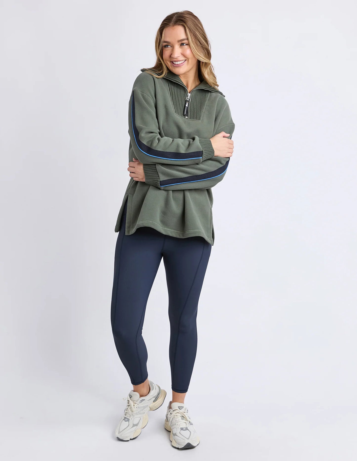 KNIT COLLAR CREW - KHAKI