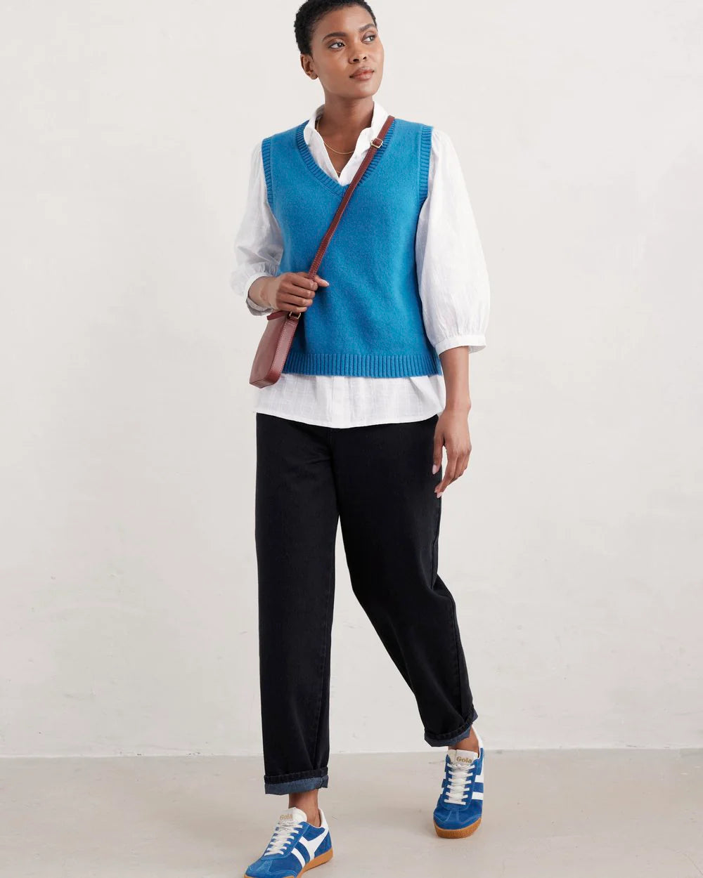 EAST VIEW VEST V-NECK - SAILBOATS