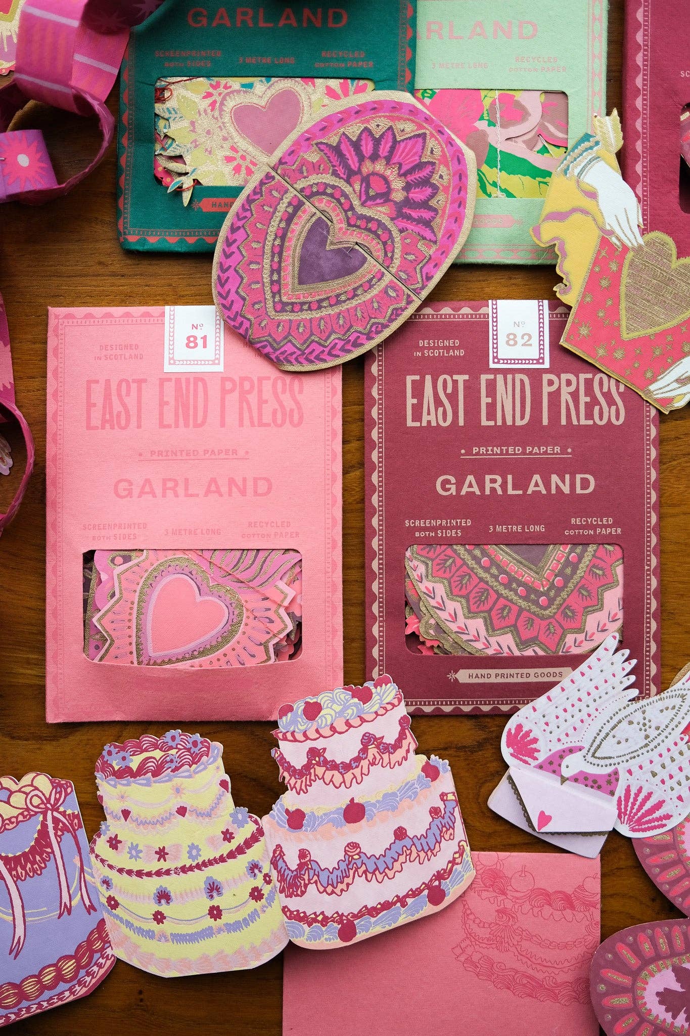SAINT VALENTINE HEARTS GARLAND