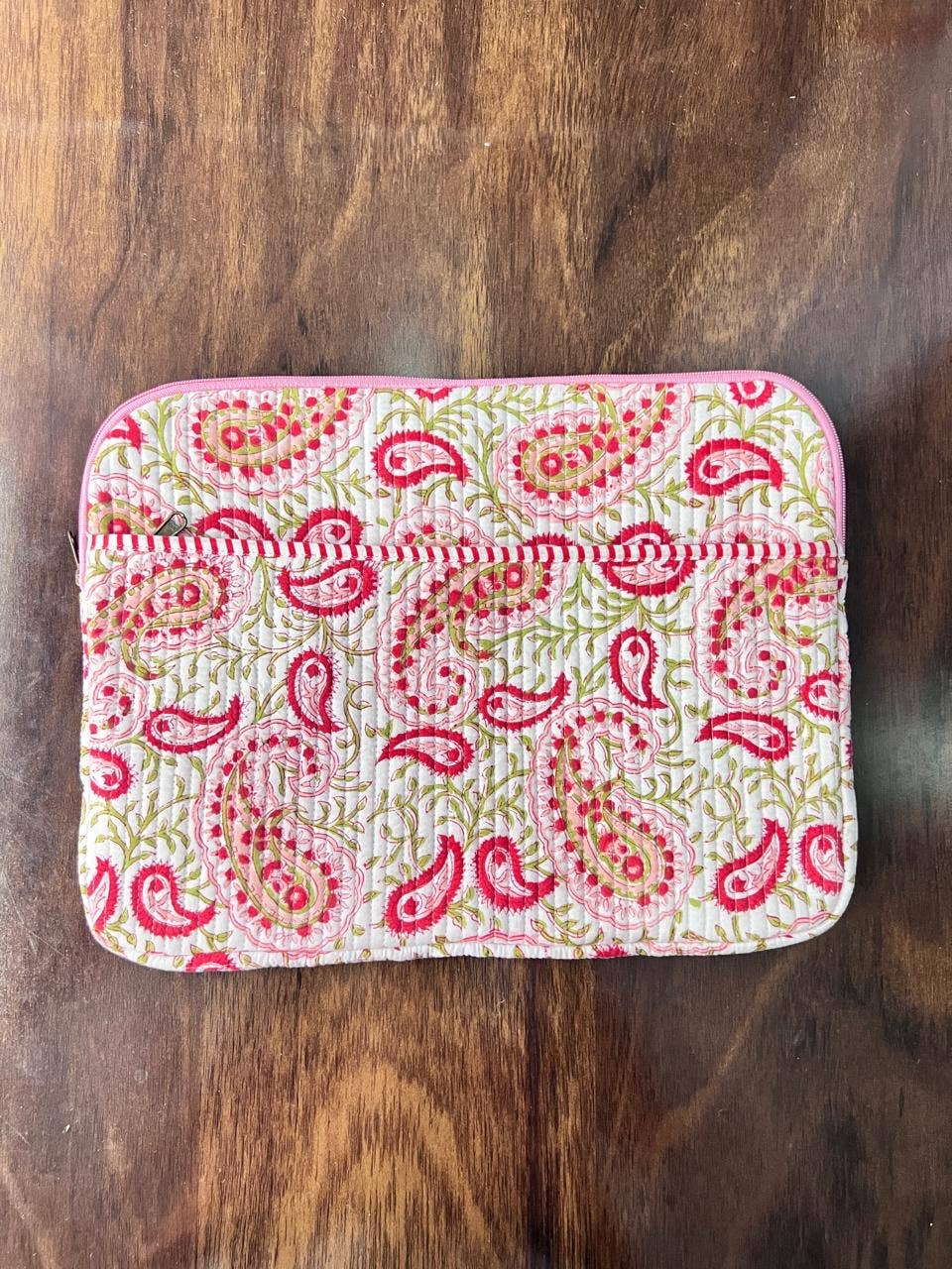 QUILTED COTTON LAPTOP BAG - RED PAISLEY