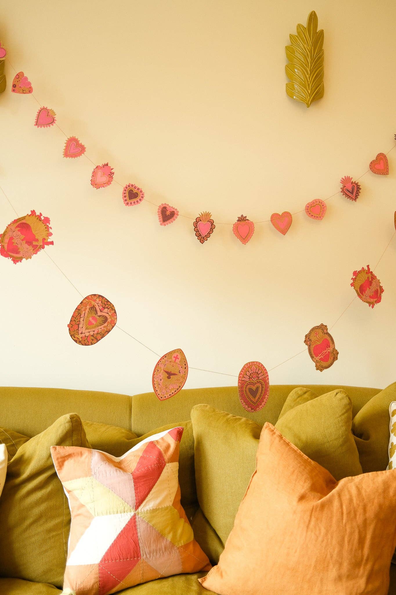 SAINT VALENTINE HEARTS GARLAND