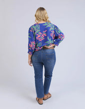 Load image into Gallery viewer, LEILANI BLOUSE - LANI TROPICAL PRINT