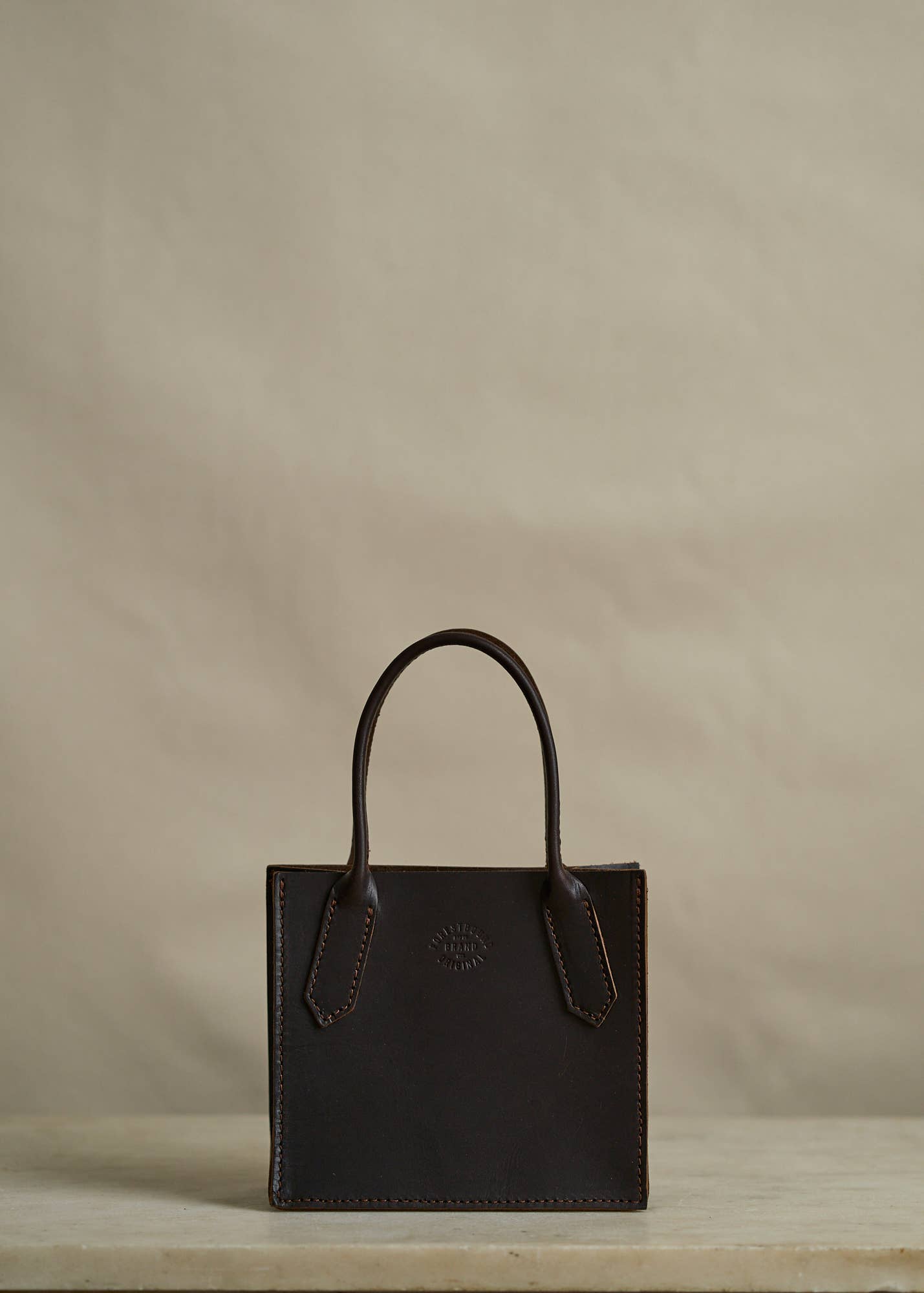 LEATHER DOCK BAG - BEBE	BROWN