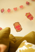Load image into Gallery viewer, SAINT VALENTINE HEARTS GARLAND