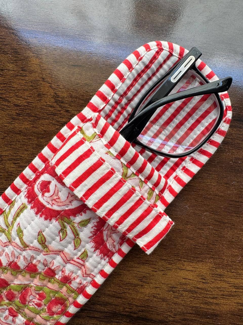 QUILTED COTTON GLASSES CASES - RED PAISLEY
