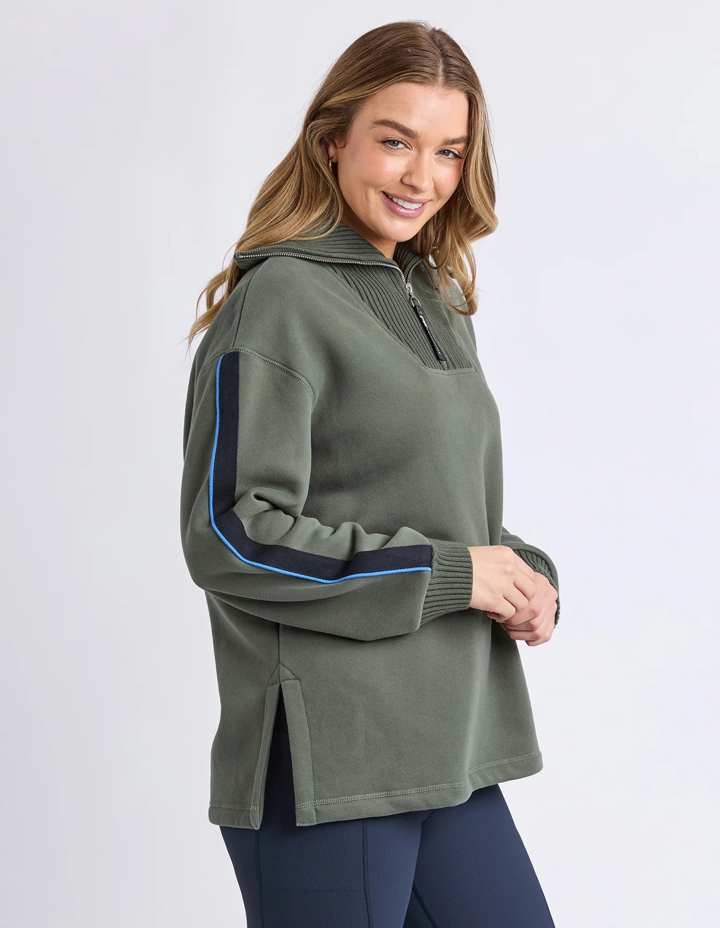 KNIT COLLAR CREW - KHAKI