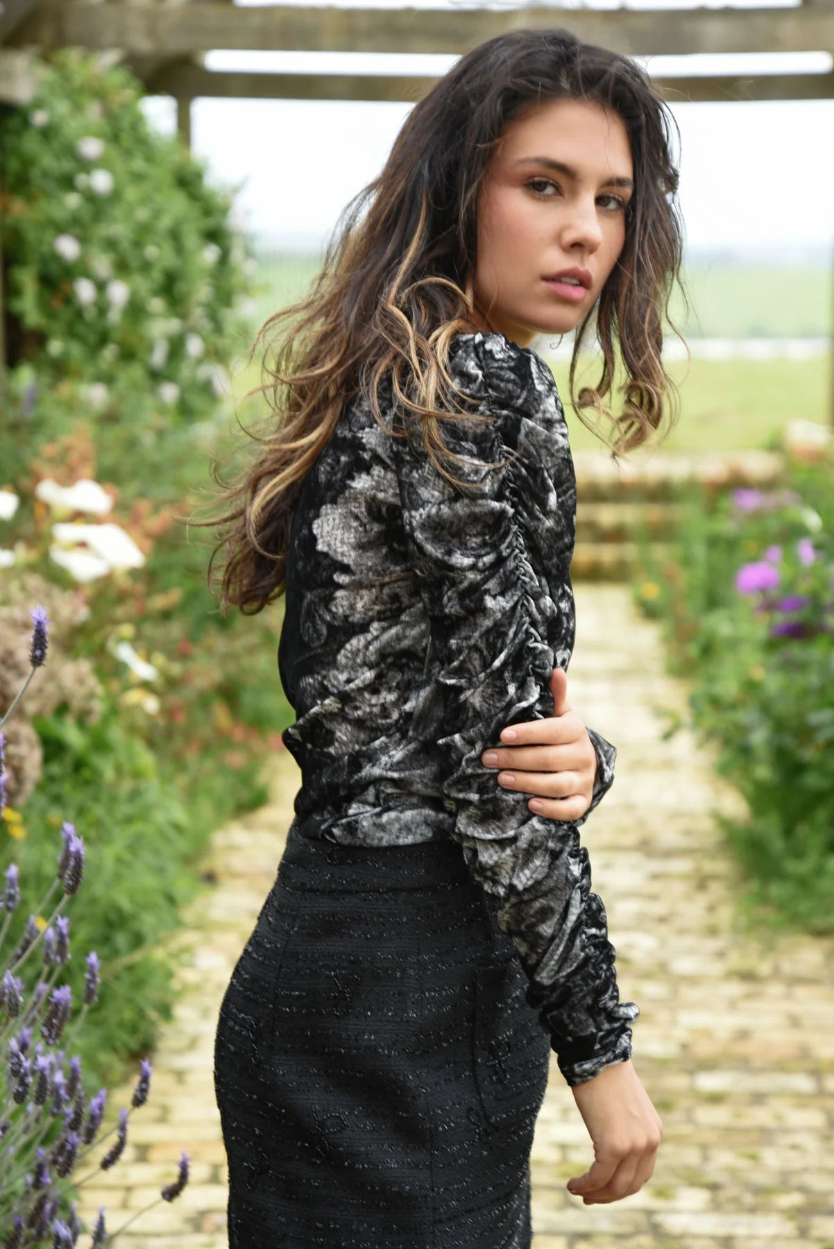 RUCHE THE DAY TOP - BLACK