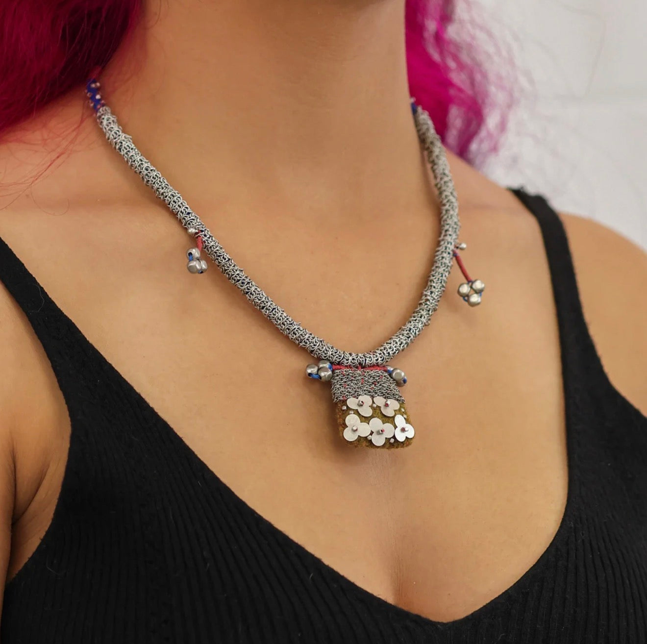 SHEEN ARTISAN METAL PENDANT NECKLACE - TWINKLE SET