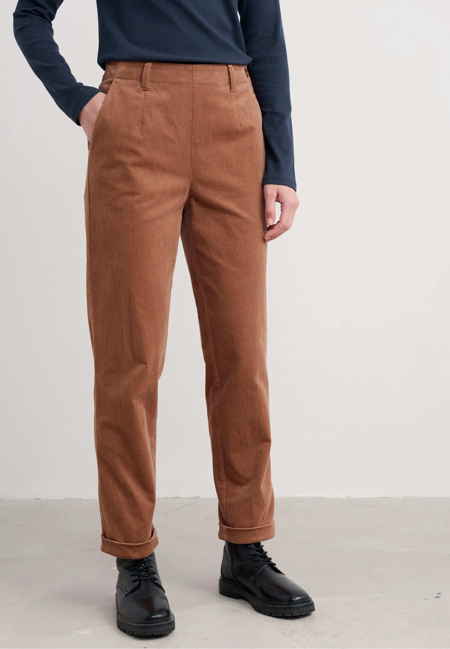 CRACKINGTON TROUSERS - DARK FLAX