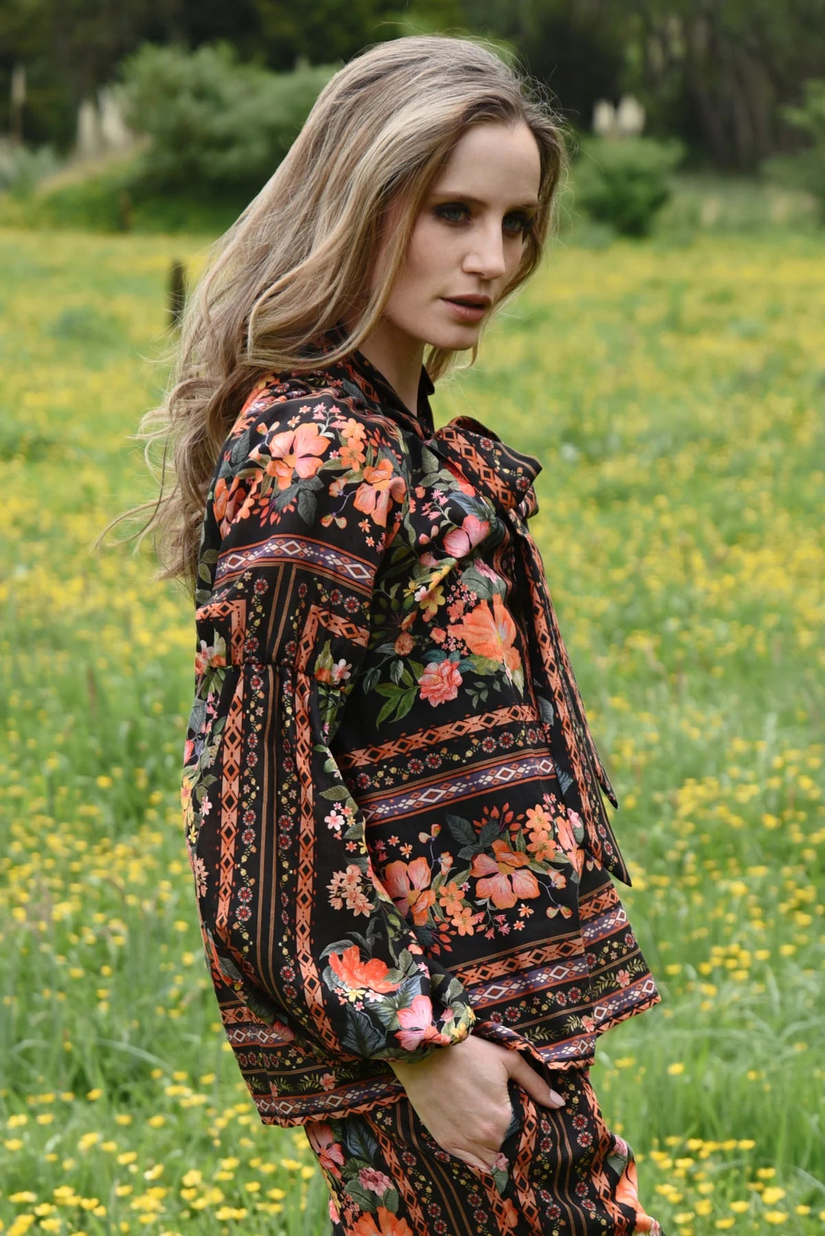 KEEP YOUR COOL BLOUSE - BLACK