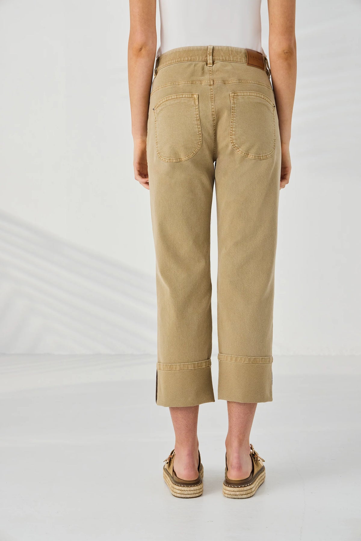 AVALON JEAN - WALNUT