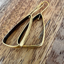 Load image into Gallery viewer, EARRINGS - SCALENE TRIANGLE 22 CT