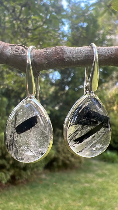 TOURMALINATED QUARTZ TEARDROP EARRING
