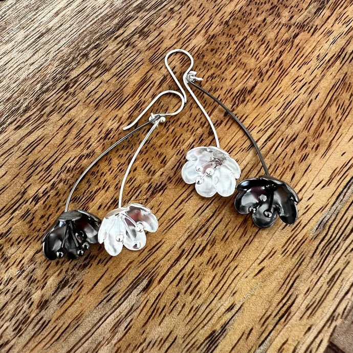 EARRINGS - SILVER BLOSSOM DROP