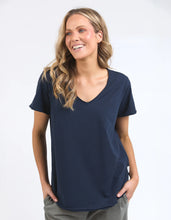 Load image into Gallery viewer, FUNDAMANTAL VEE TEE - NAVY