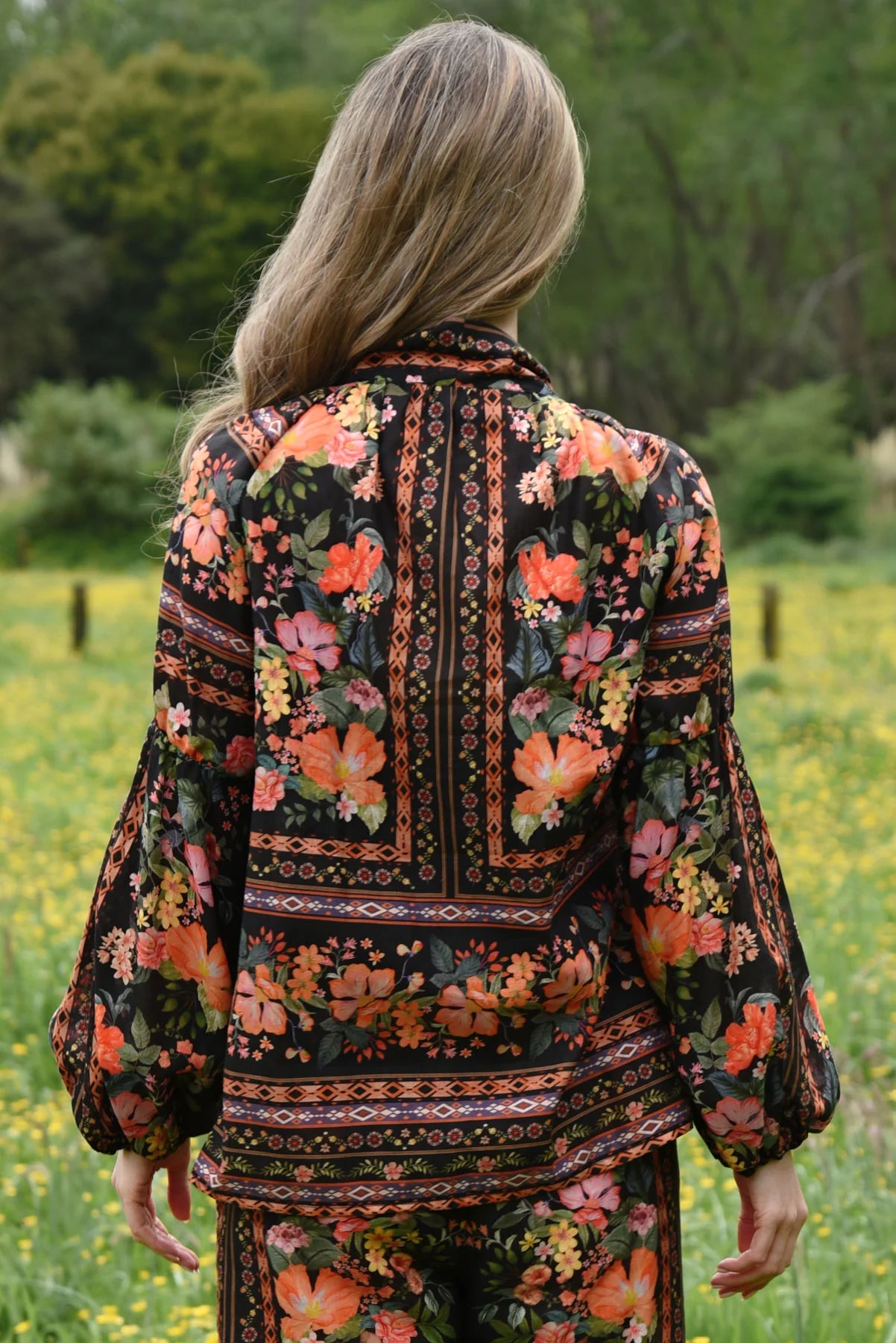KEEP YOUR COOL BLOUSE - BLACK