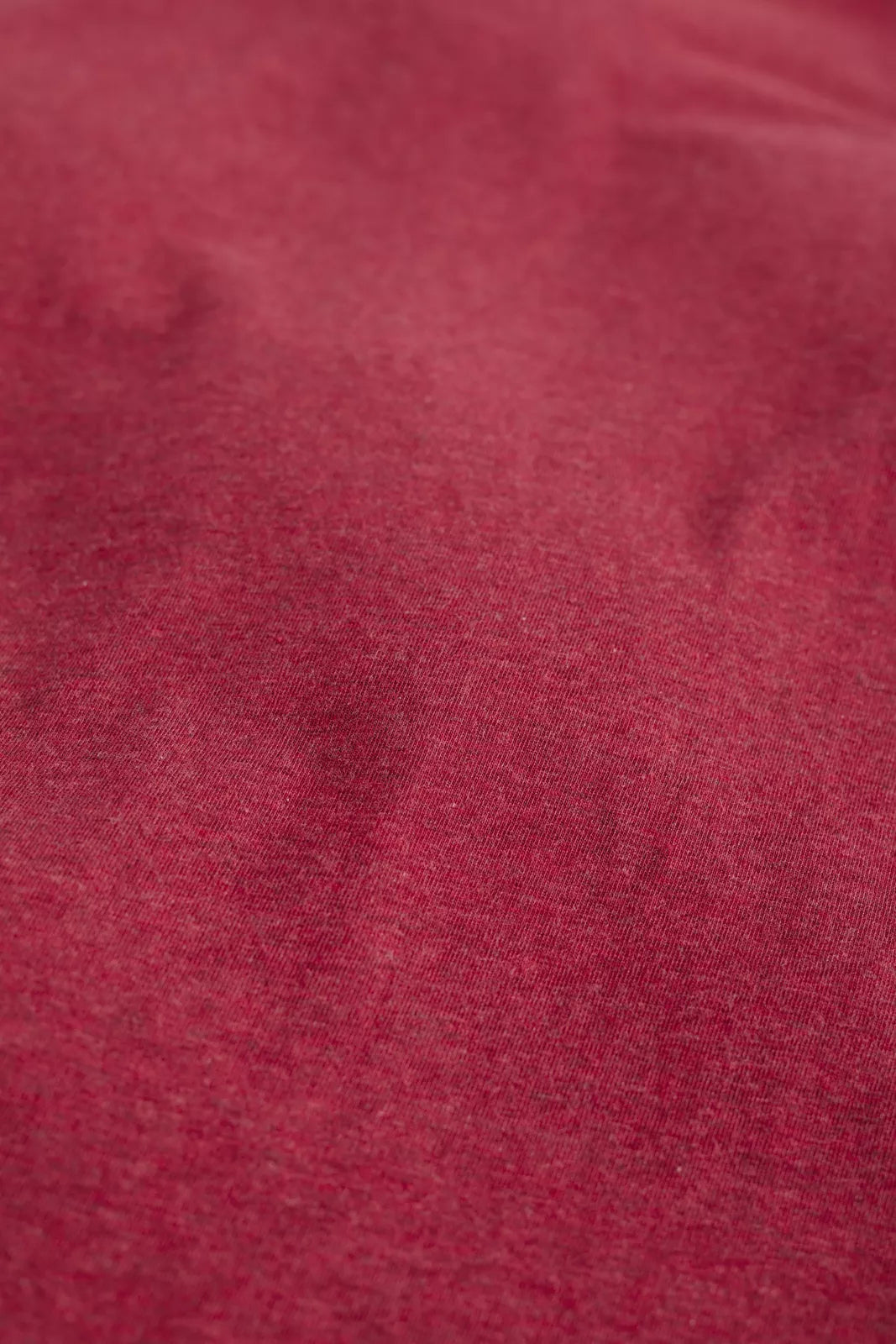 LANDING TOP - RED SAIL