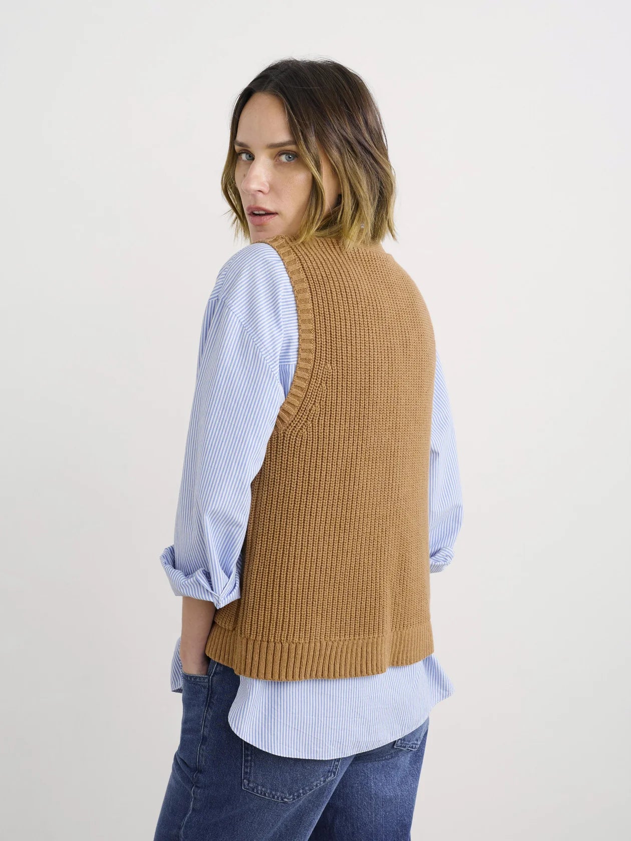 SWANPOOL VEST - BASKET