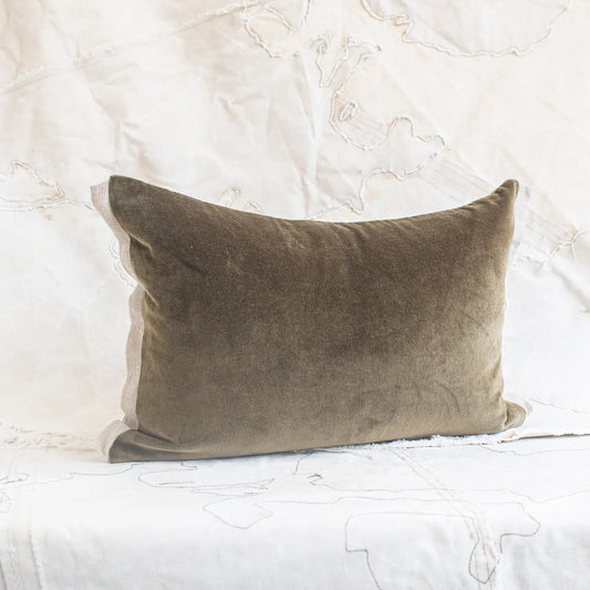MEDICIS VELVET CUSHION - KHAKI