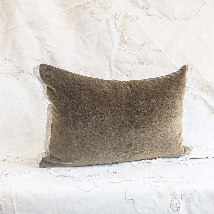 MEDICIS VELVET CUSHION - KHAKI