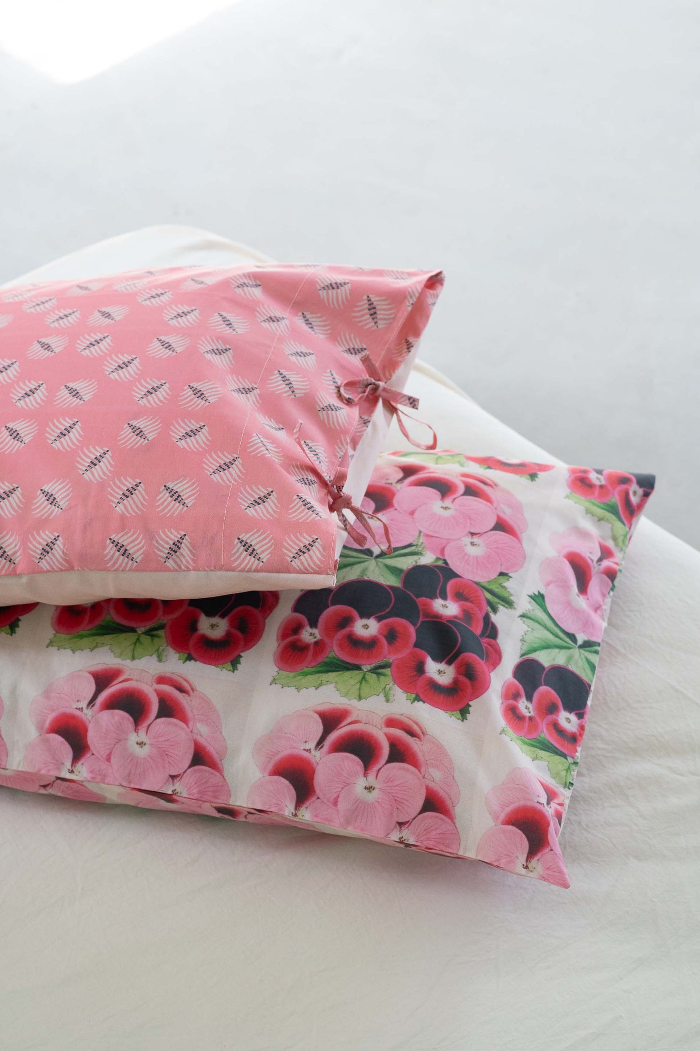 BLOSSOMY PILLOWCASE SET