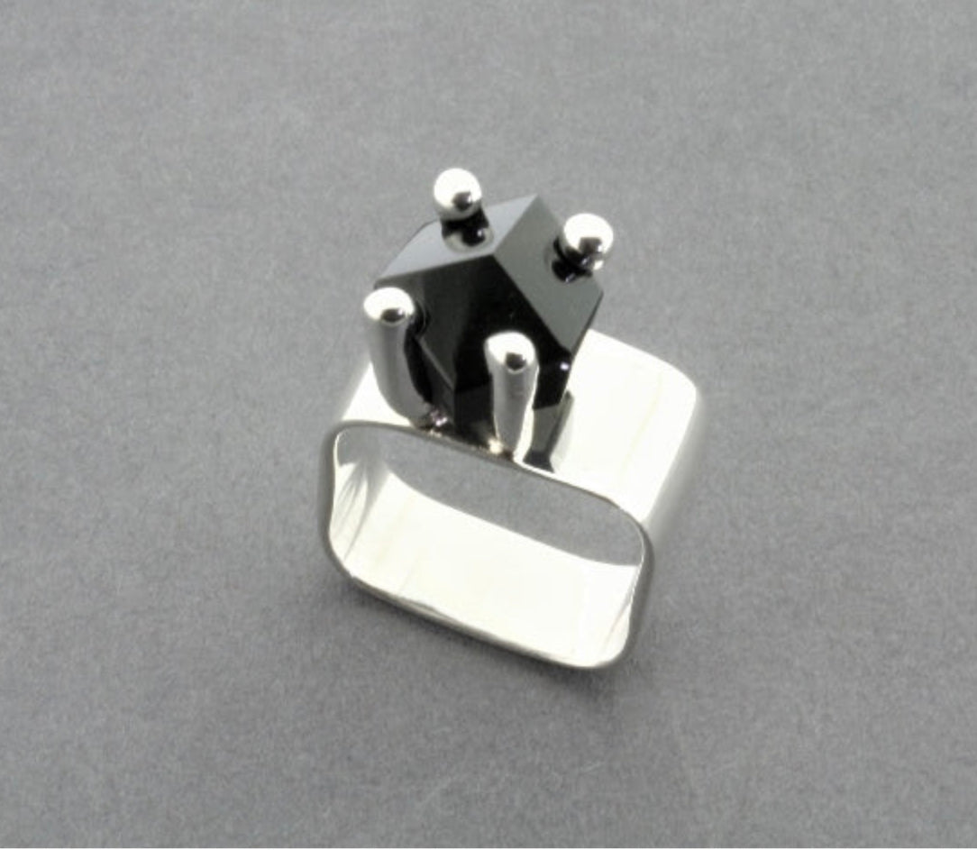 SQUARE RING WITH ONYX