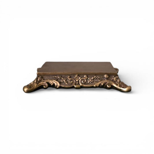 GOLD PLINTH STAND
