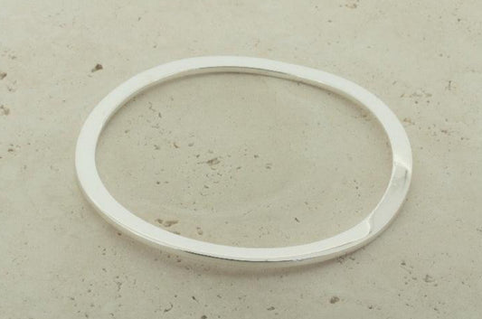 STERLING SILVER WAVY CLEAN BANGLE