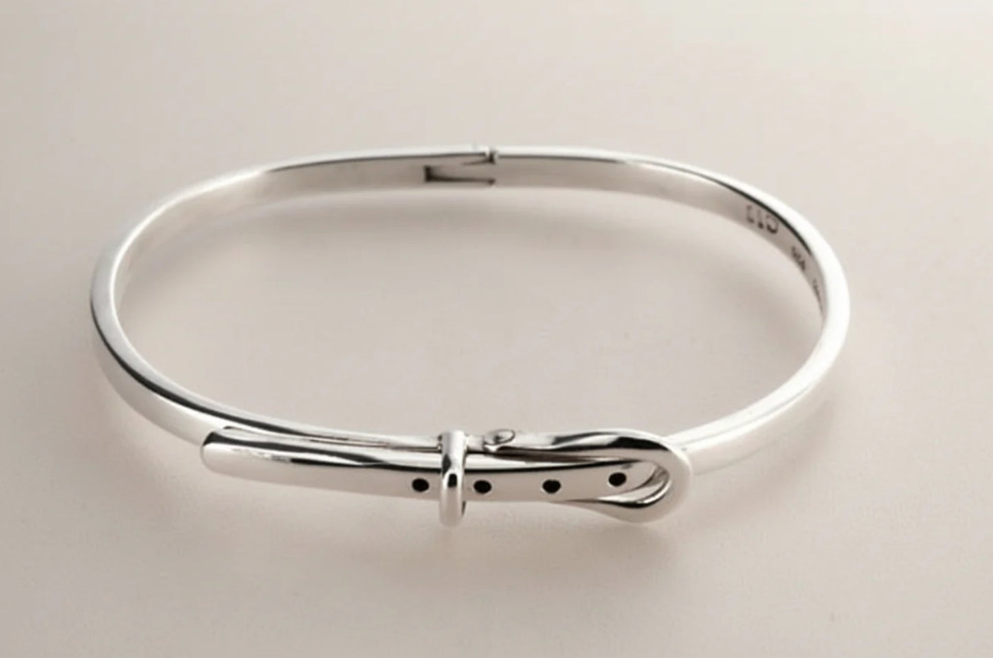 STERLING SILVER BUCKLE BANGLE