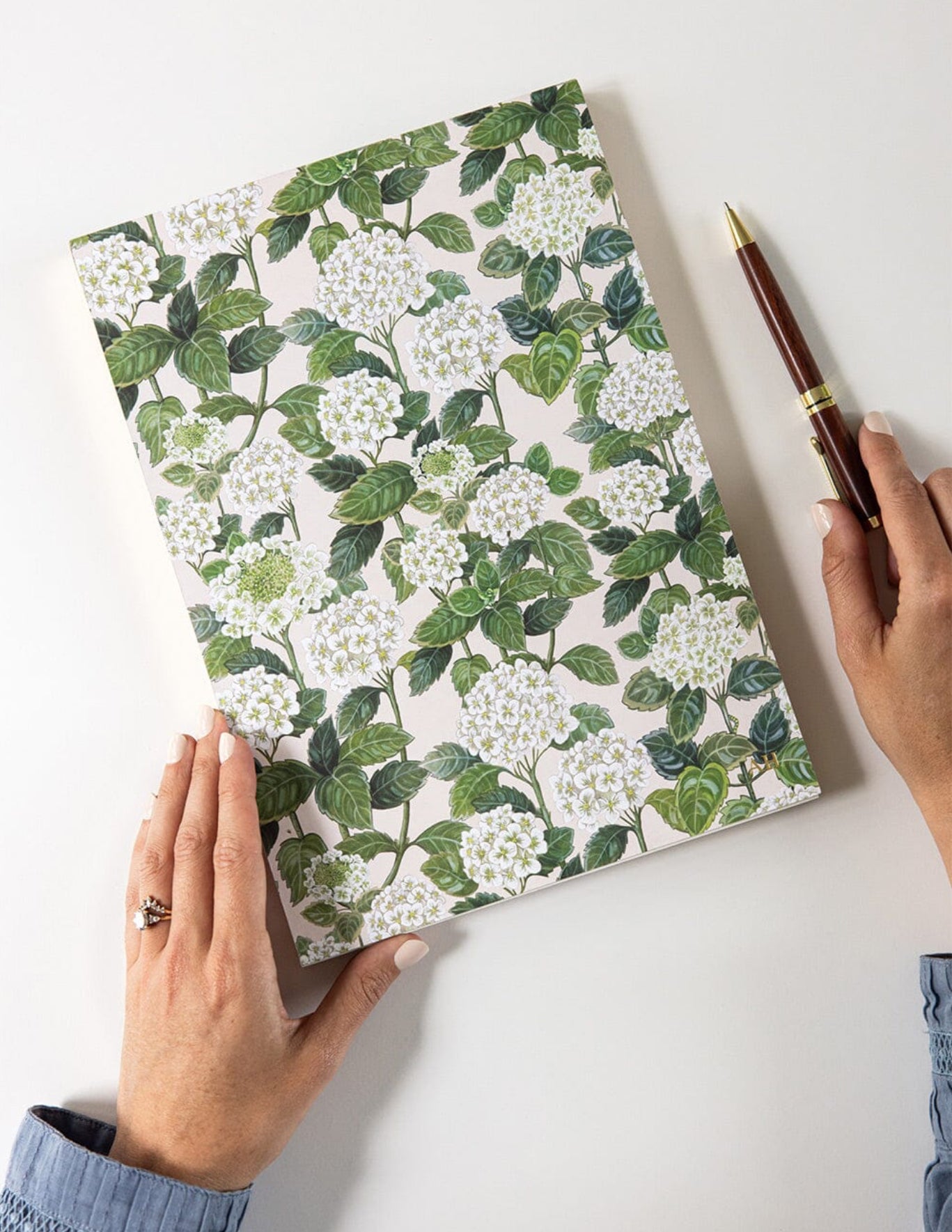 HYDRANGEA NOTEPAD JUMBO JOTTER