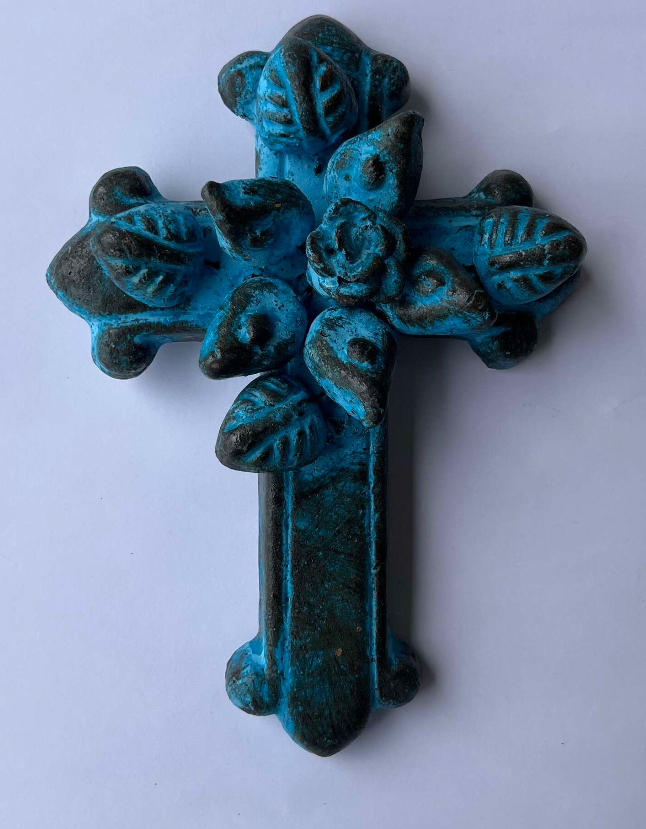 CLAY CROSS TURQUOISE FLOWERS - LARGE