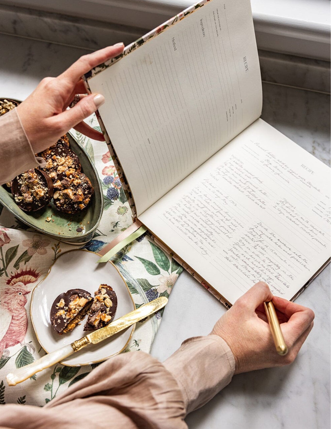 HEIRLOOM RECIPE JOURNAL - COCKATOO
