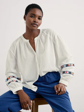 Load image into Gallery viewer, WEAVING SEA SHIRT - CHALK