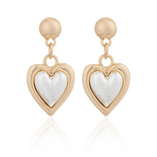 Load image into Gallery viewer, LUCY HEART EARRINGS