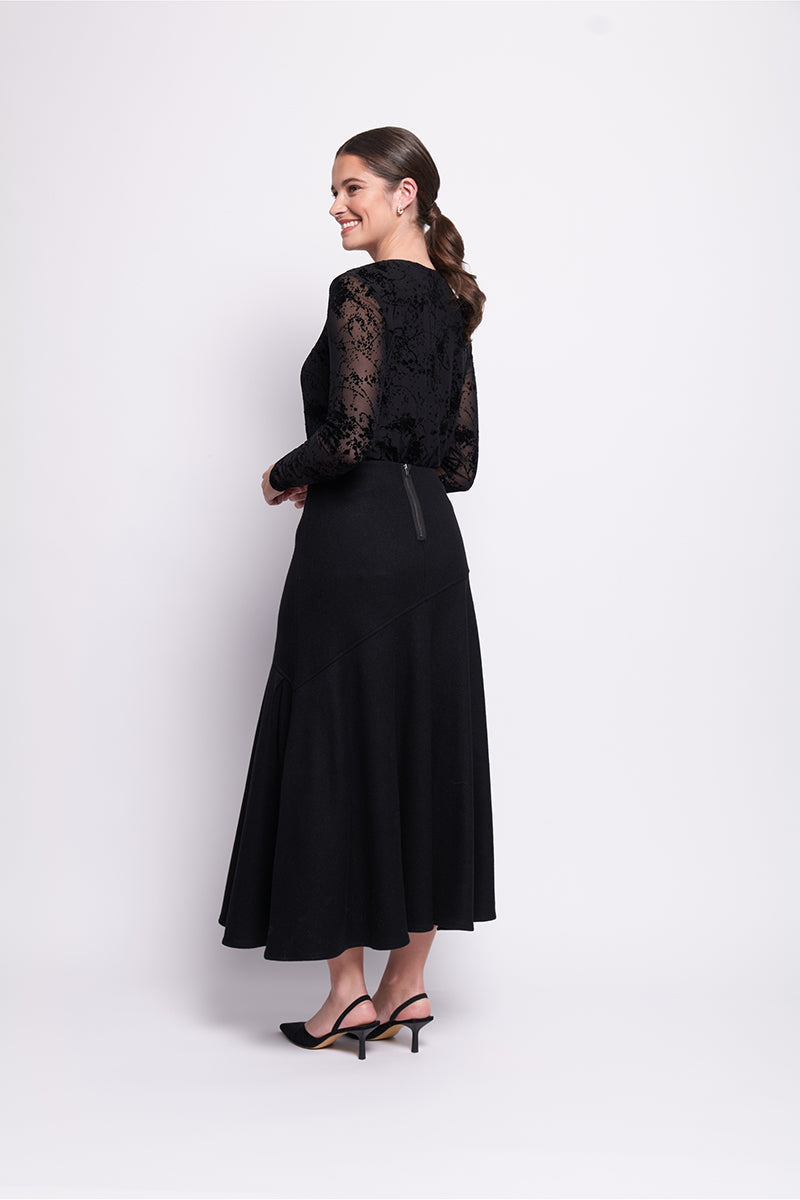 WOOL THE WORLD SKIRT - BLACK