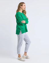 Load image into Gallery viewer, MELBOURNE CREW - PINE GREEN