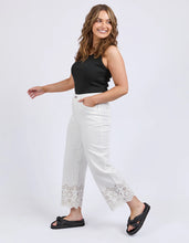 Load image into Gallery viewer, LACE JEAN - VINTAGE WHITE