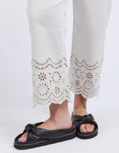 Load image into Gallery viewer, LACE JEAN - VINTAGE WHITE