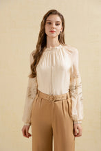 Load image into Gallery viewer, OLIVIANE EMBROIDERED BLOUSE