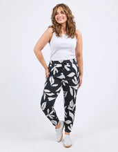 Load image into Gallery viewer, MIMOSA PANT - BLACK YARDAGE PRINT