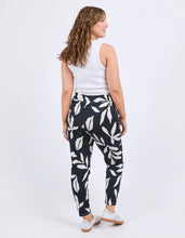 Load image into Gallery viewer, MIMOSA PANT - BLACK YARDAGE PRINT