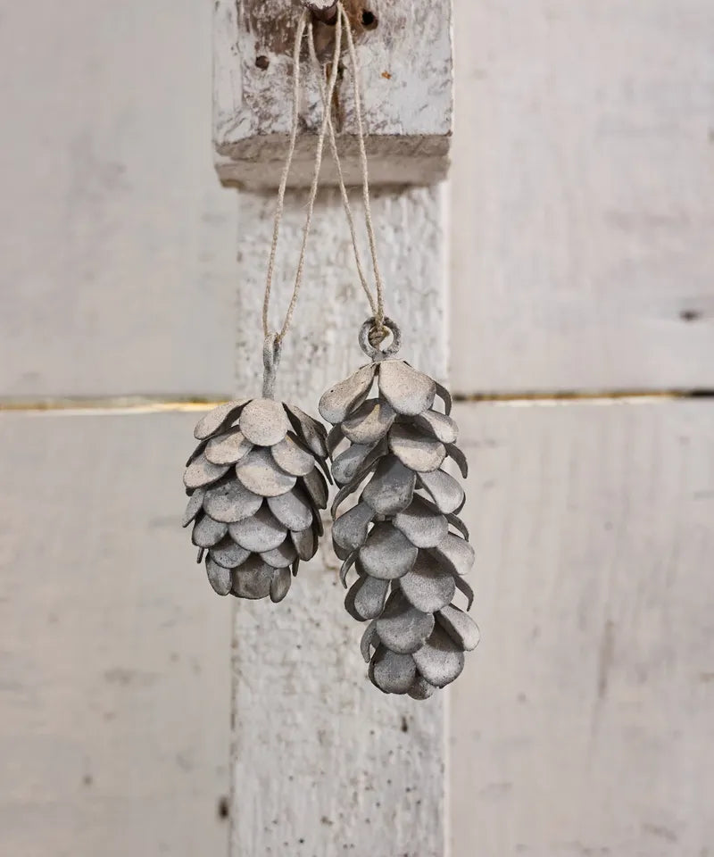HANGING PINECONE LONG ASH GREY