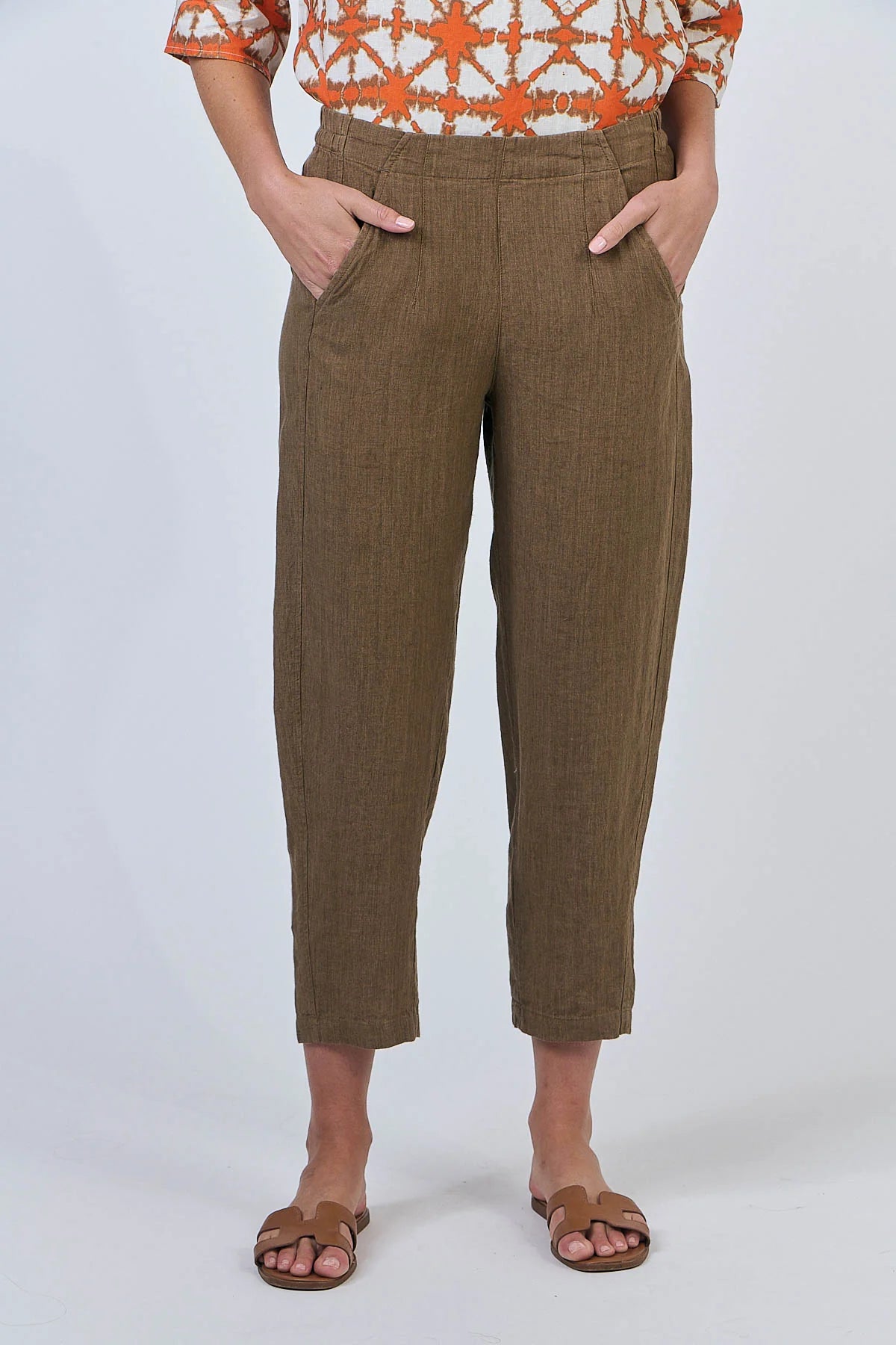 TOBACCO SLIM LEG LINEN PANTS