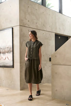 Load image into Gallery viewer, LICORICE LINEN SKIRT WITH CONTRAST STITCHING